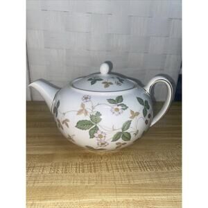 Wedgwood Wild Strawberry Tea Pot Made In England